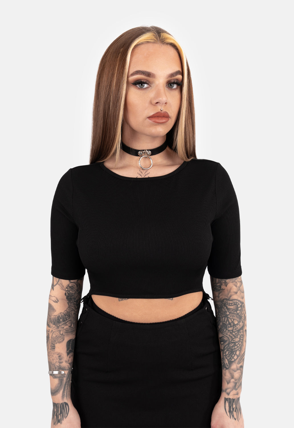Leo D-Ring Cropped Top