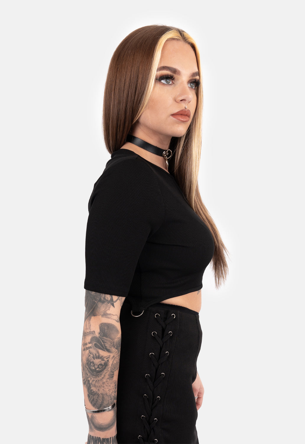 Leo D-Ring Cropped Top