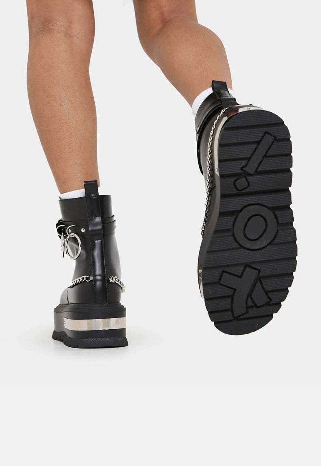 Borin Hardware Boots